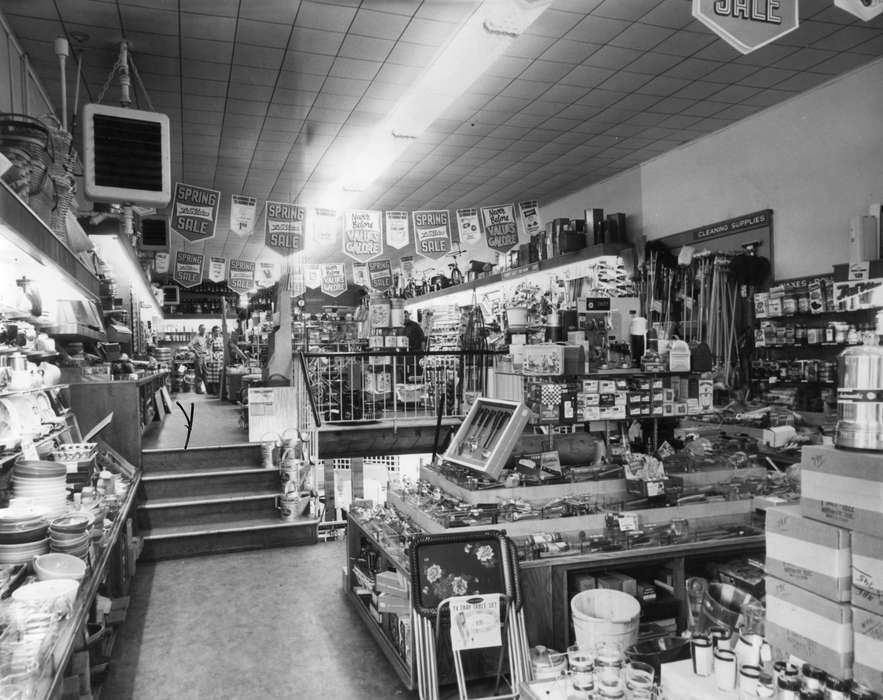 store, Ottumwa, IA, hardware store, Businesses and Factories, Iowa History, Iowa, history of Iowa, Lemberger, LeAnn