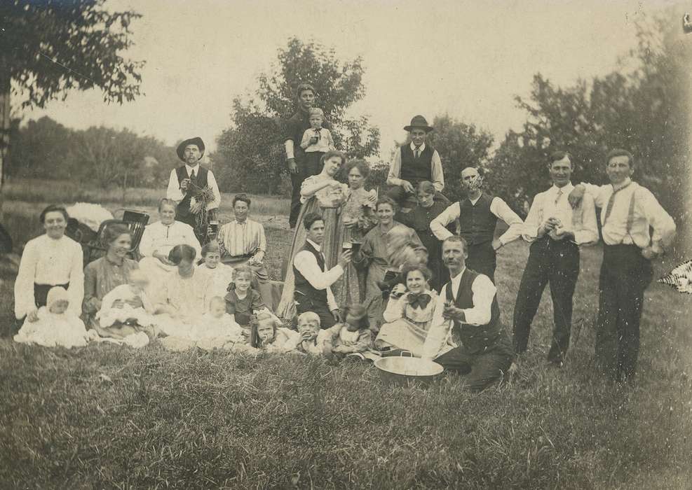 mom, son, Children, family, tie, kids, men, suspenders, father, Families, women, O'Brink, Lisa, Portraits - Group, picnic, daughter, cheers