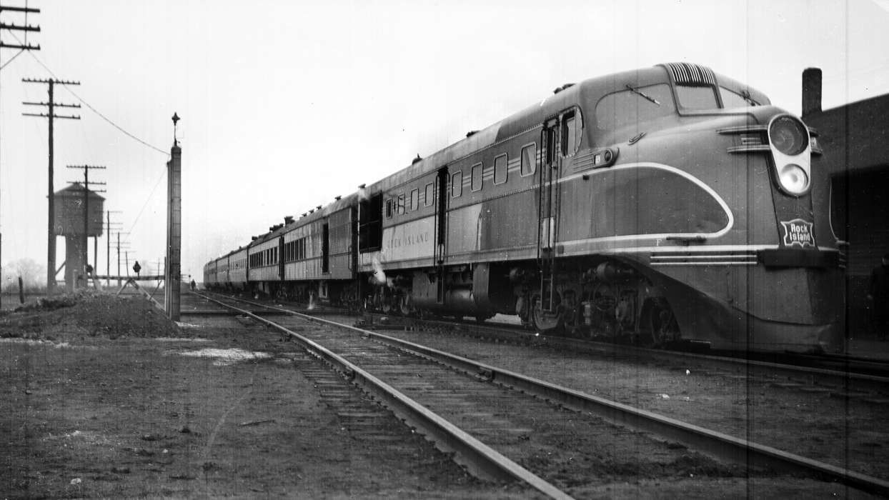 train, Motorized Vehicles, Iowa, Iowa History, Lemberger, LeAnn, Eldon, IA, rail road, history of Iowa