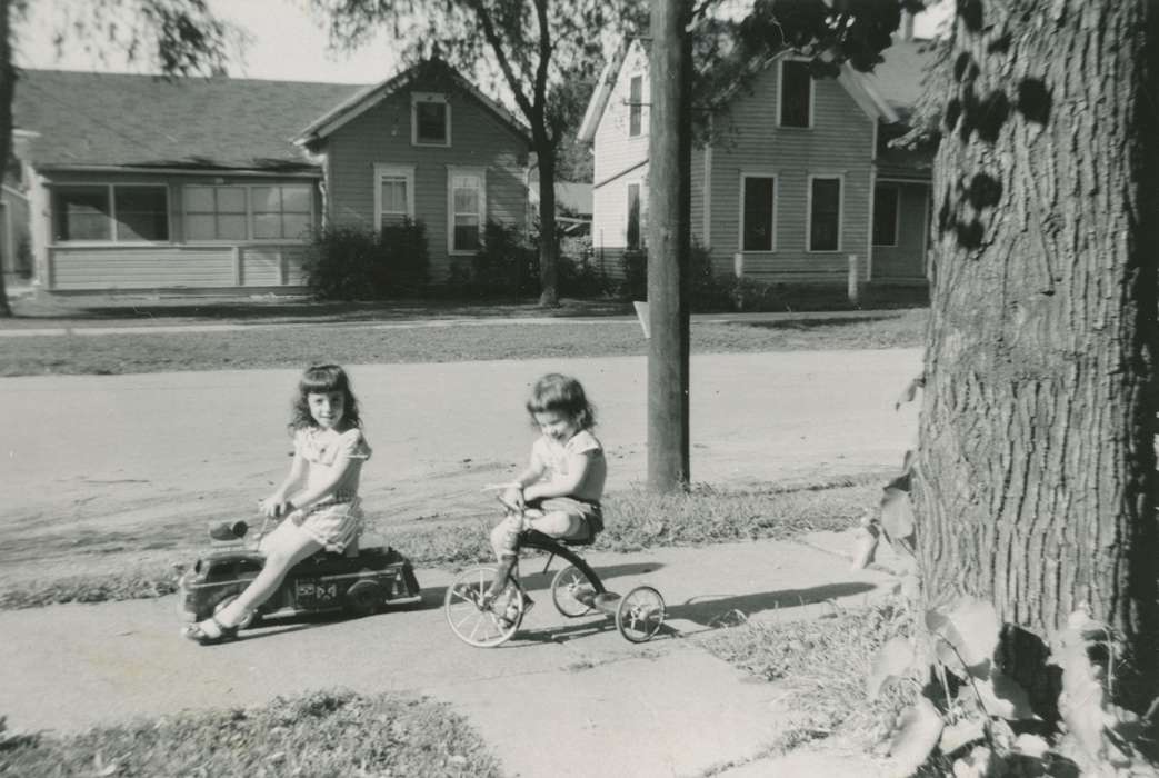 Children, Leisure, sisters, tricycle, Iowa History, Wiese, Rose, sidewalk, Cedar Rapids, IA, Iowa, Cities and Towns, history of Iowa