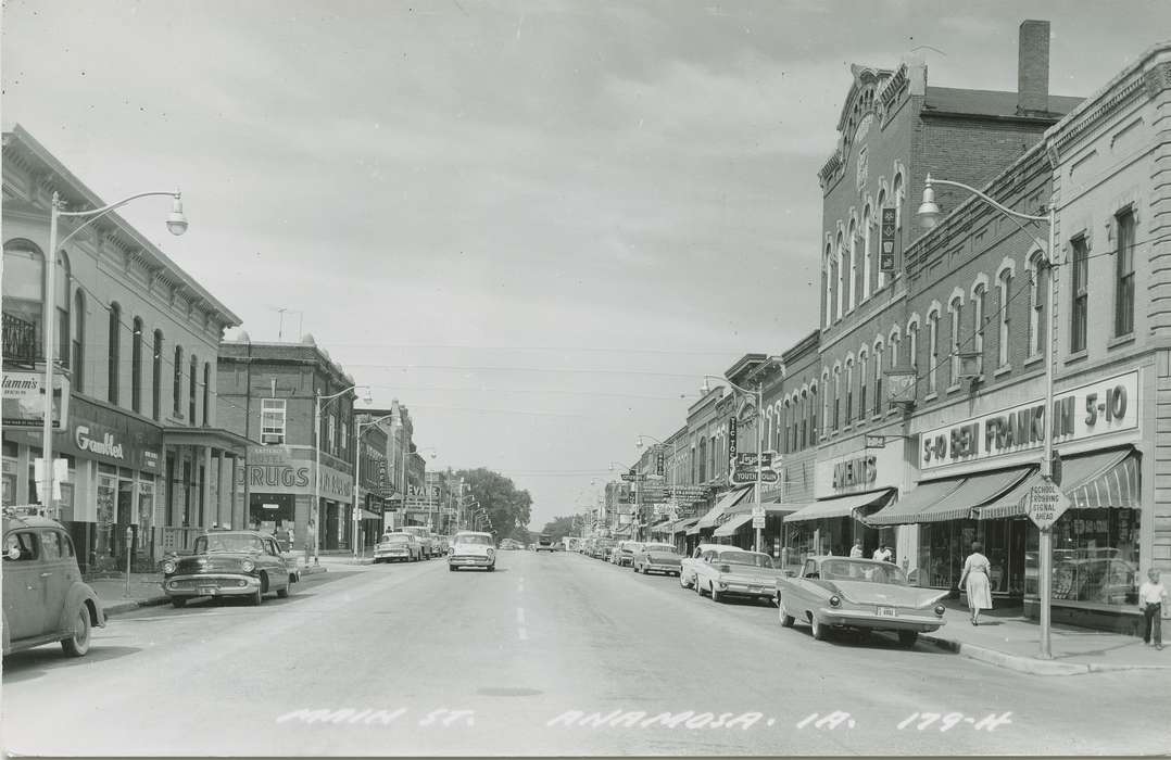 history of Iowa, Iowa History, Hatcher, Cecilia, Motorized Vehicles, Anamosa, IA, Businesses and Factories, car, Iowa, storefront, Main Streets & Town Squares, mainstreet, street light, Cities and Towns