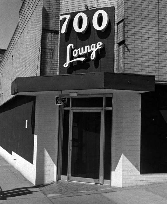 lounge, Cities and Towns, Lemberger, LeAnn, Iowa History, storefront, Iowa, Ottumwa, IA, history of Iowa, sign, Businesses and Factories