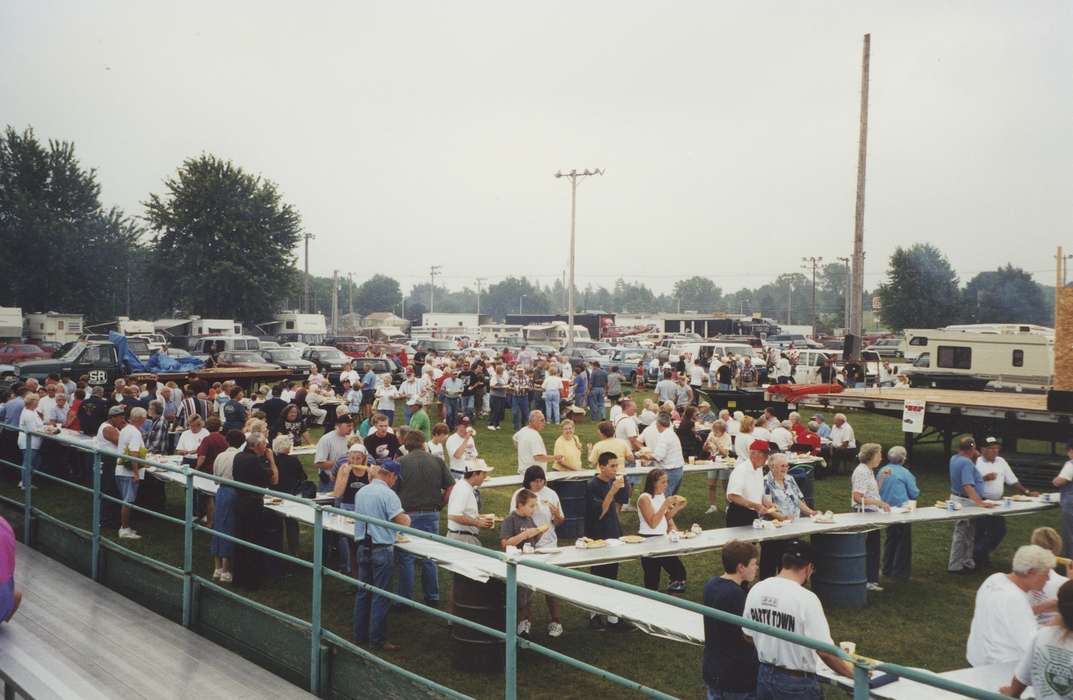 food, crowd, Waverly Public Library, Iowa History, history of Iowa, Fairs and Festivals, family, Iowa, correct date needed