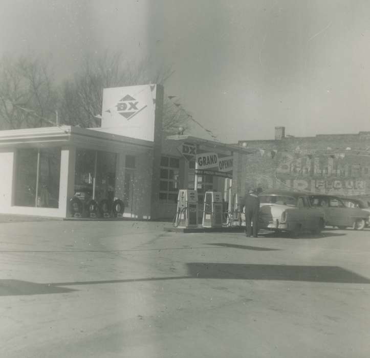 gas station, Cities and Towns, Iowa, Moulton, IA, Businesses and Factories, Iowa History, Fowler, Wade, history of Iowa