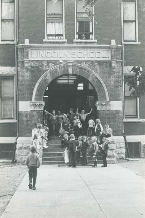 Cities and Towns, brick building, first day of school, Schools and Education, kids, Waverly Public Library, elementary students, Iowa History, Portraits - Group, Iowa, history of Iowa, Children