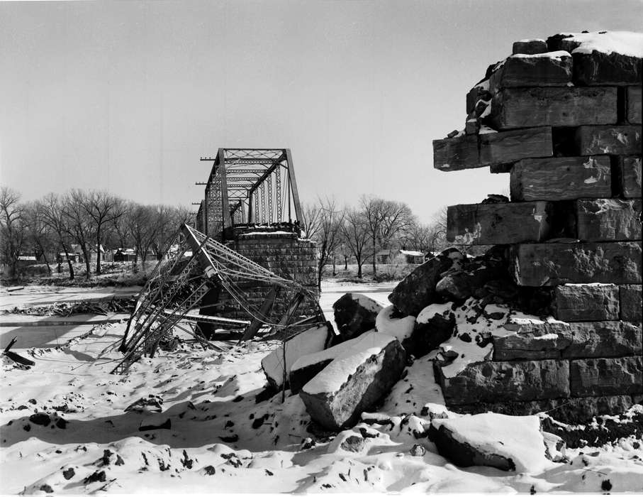 snow, demolition, Main Streets & Town Squares, Iowa, Iowa History, Lemberger, LeAnn, Winter, Eldon, IA, bridge, history of Iowa