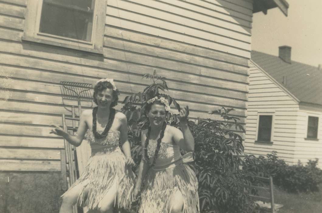silly, girls, grass skirt, hula, lei, O'Brink, Lisa, rake, Portraits - Group, hawaii