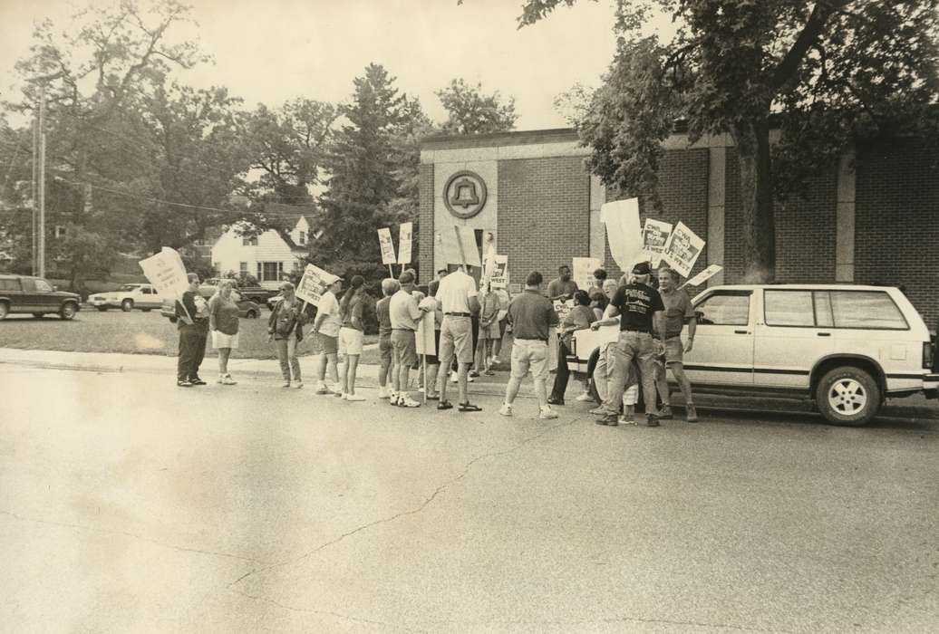 history of Iowa, Civic Engagement, union, Iowa, Iowa History, Businesses and Factories, picket, Labor and Occupations, Cities and Towns, strike, Waverly Public Library