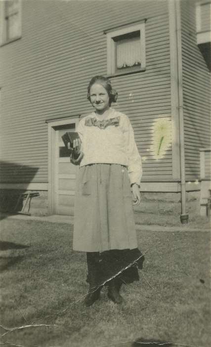 bow, curtain, siding, ladder, girl, O'Brink, Lisa, skirt, Children