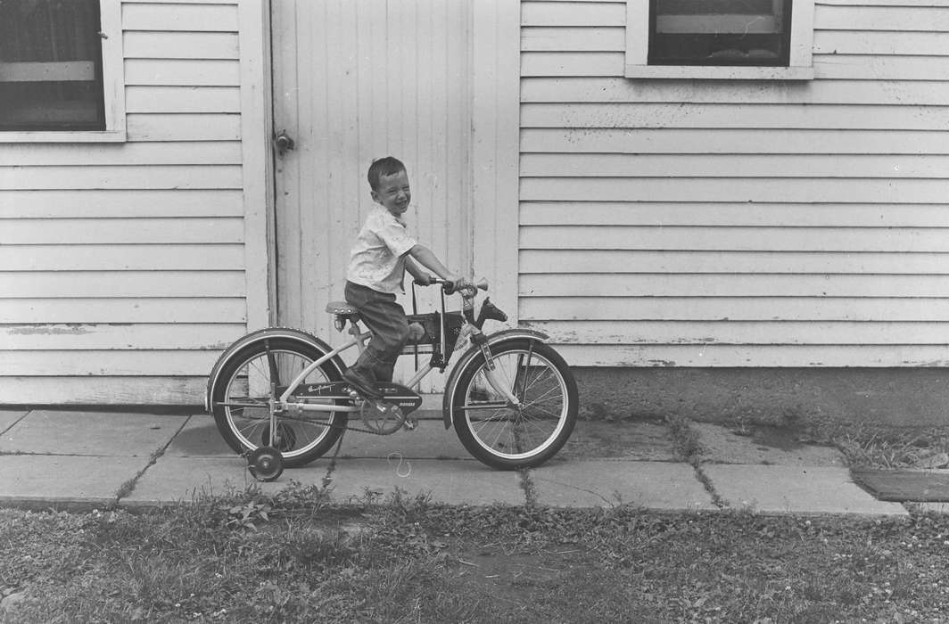 United States, history, training wheels, ia, Photos, bicycle, Outdoor Recreation, Children, Coon Rapids Enterprise, laugh, bike, historic, Iowa, horn, IA, Coon Rapids