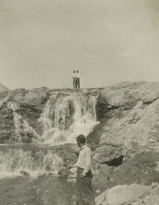 waterfall, Iowa History, Lakes, Rivers, and Streams, Iowa, Arensdorf, Maureen, history of Iowa, IA