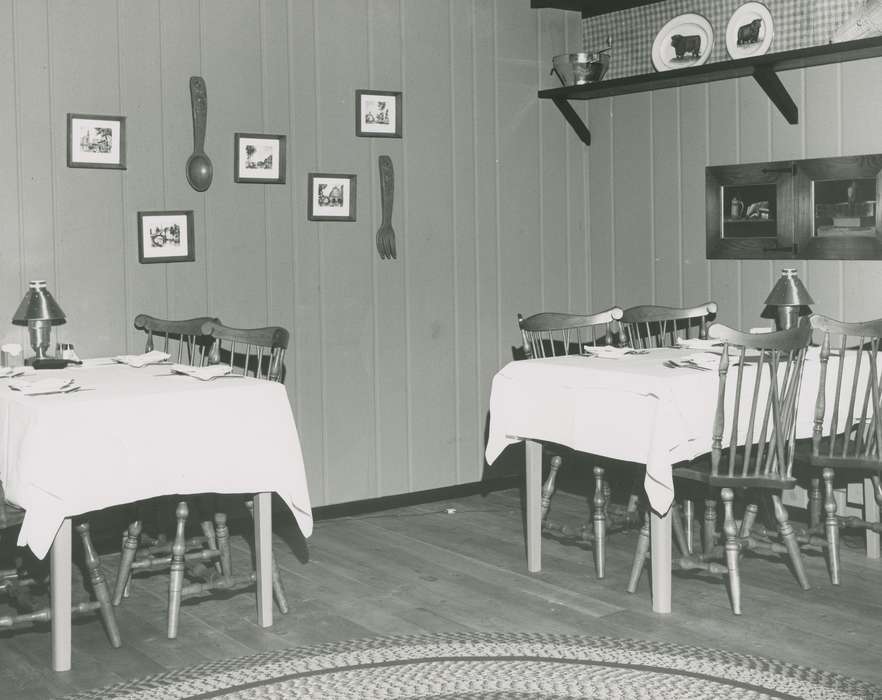 restaurant, Campopiano Von Klimo, Melinda, dining table, tablecloth, Iowa, Iowa History, decoration, chair, Cities and Towns, Des Moines, IA, Food and Meals, Businesses and Factories, history of Iowa