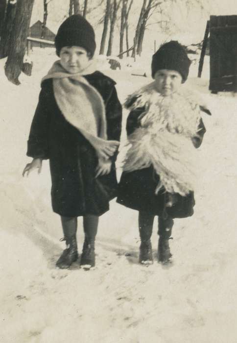 Children, snow, Iowa History, Portraits - Group, Winter, Iowa, USA, history of Iowa, Spilman, Jessie Cudworth, scarf