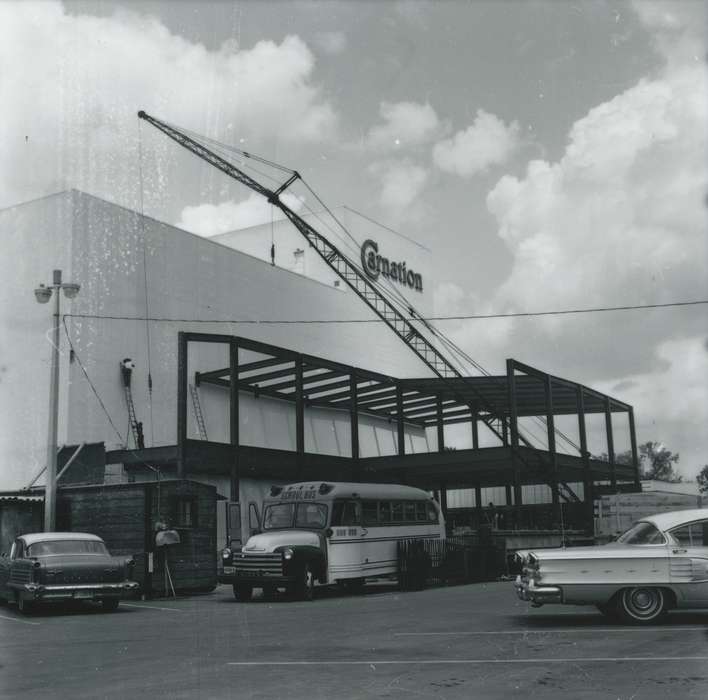 crane, Iowa, Waverly Public Library, construction, Iowa History, history of Iowa, Businesses and Factories, cars