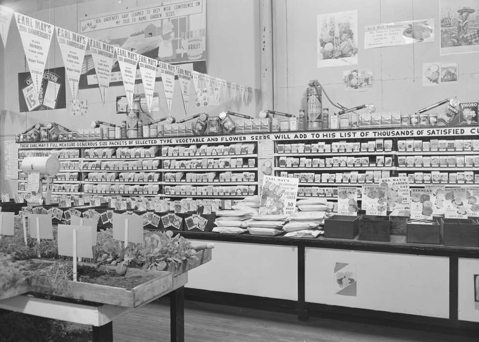 garden, Iowa, Businesses and Factories, building interior, history of Iowa, Iowa History, seed, supply store, Library of Congress