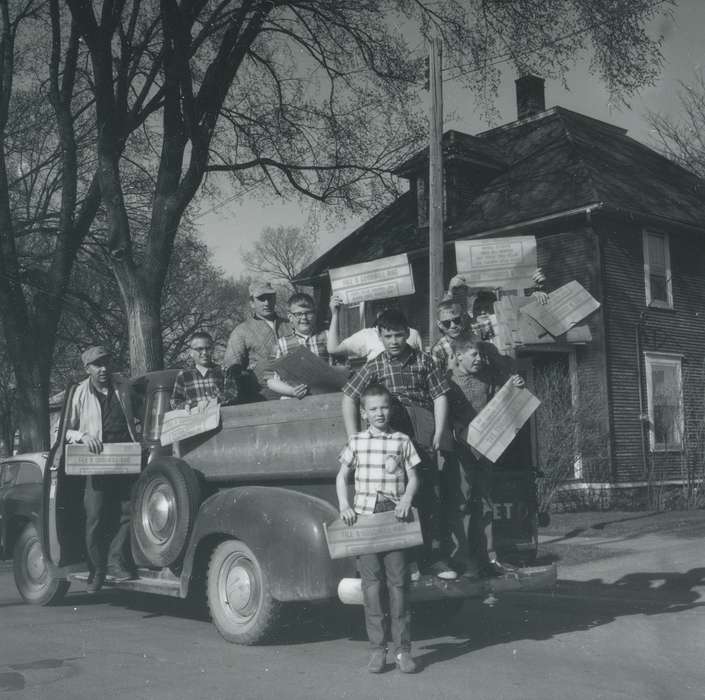 Waverly Public Library, house, Iowa History, car, Civic Engagement, boys, cub scouts, Iowa, history of Iowa
