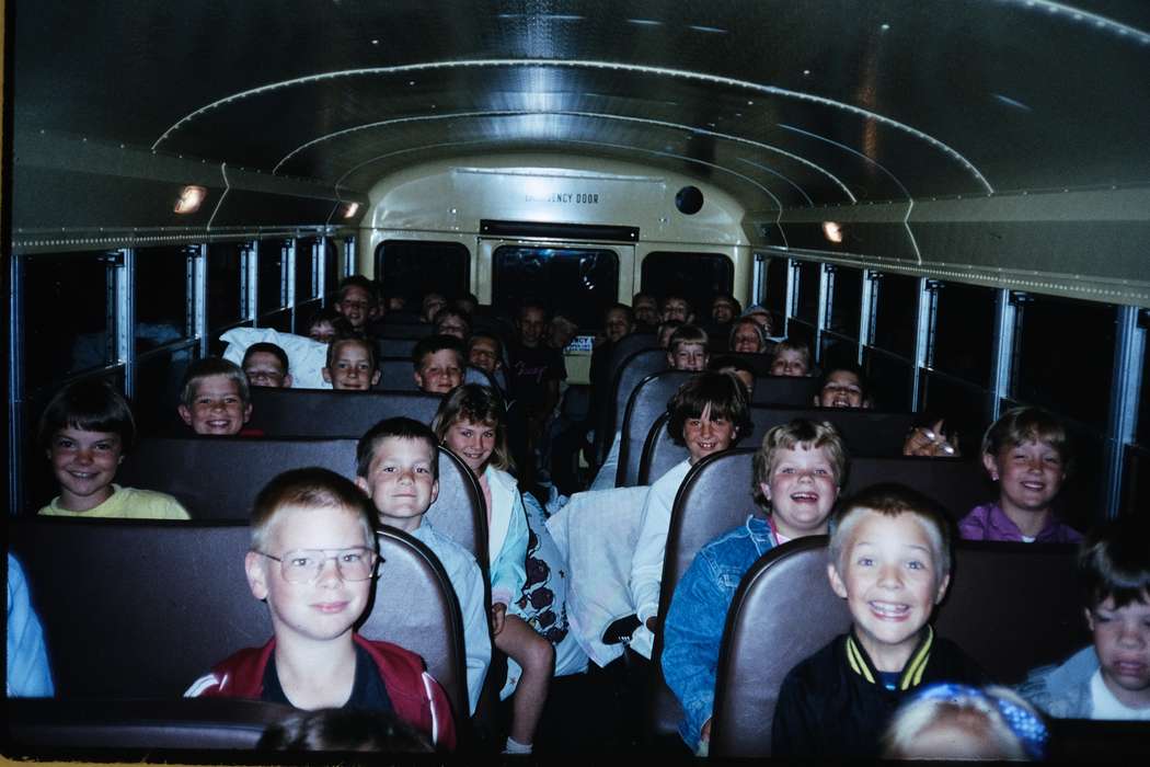 school trip, school bus, Children, bus, Travel, history, Iowa, Coon Rapids Enterprise, boy, second grade missouri trip, Portraits - Group, Photos, ia, girl, United States, missouri trip, MO, historic
