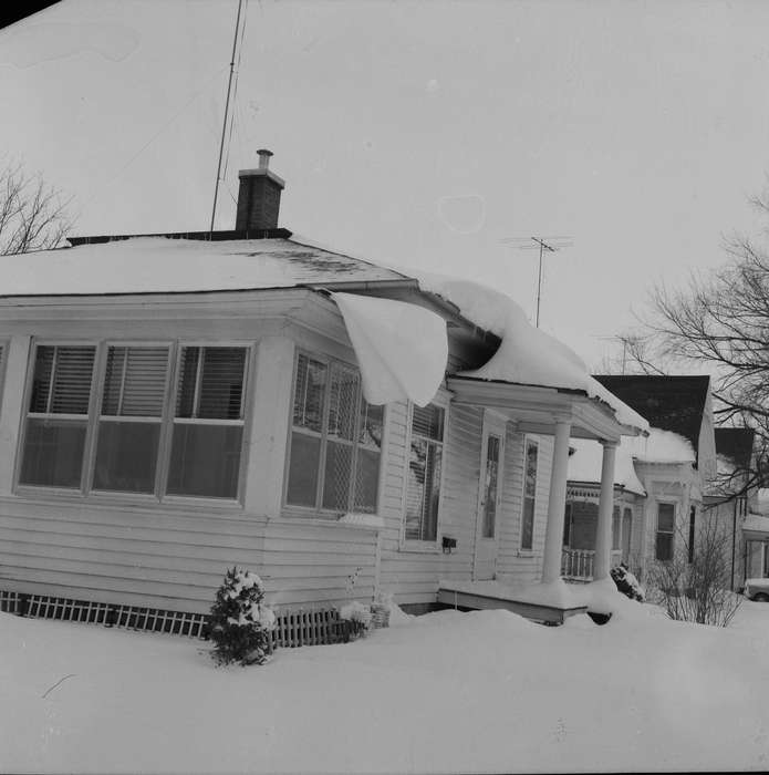 Iowa, snow, IA, United States, Photos, historic, Motorized Vehicles, Coon Rapids, history, Winter, ia, Coon Rapids Enterprise, Severe Weather, Homes, snowstorm