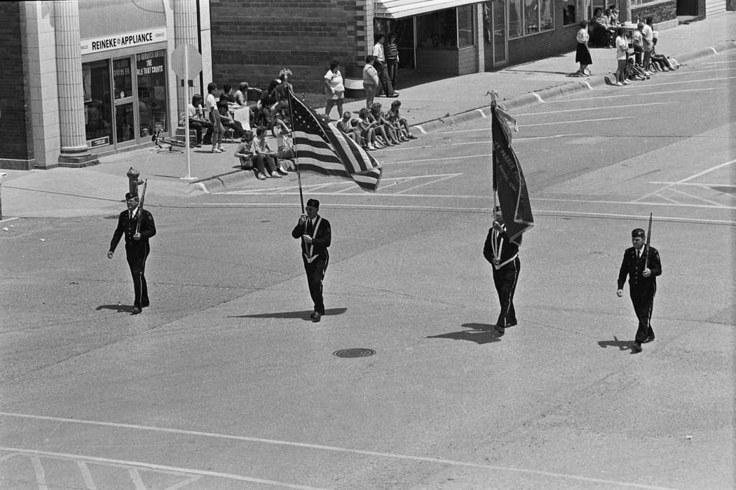 parade, Coon Rapids, Coon Rapids Enterprise, Iowa, historic, Military and Veterans, United States, ia, history, Photos, IA