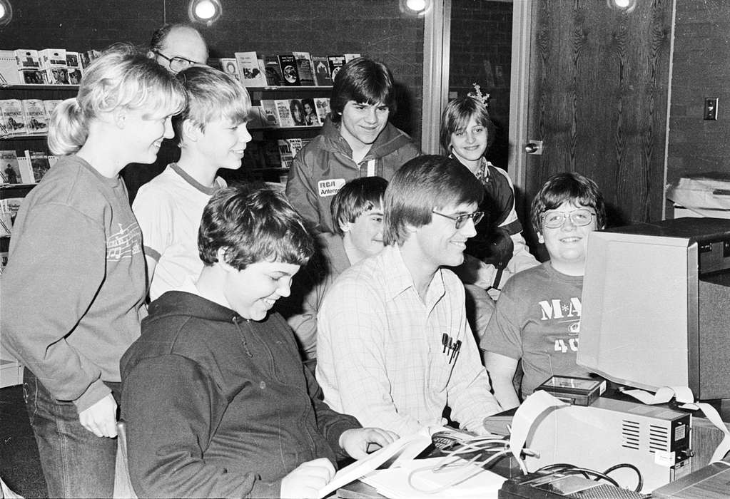 Iowa, computer, Children, Coon Rapids, United States, historic, history, Coon Rapids Enterprise, Schools and Education, computer lab, Photos, IA, teacher, desktop computer, ia, cub scouts