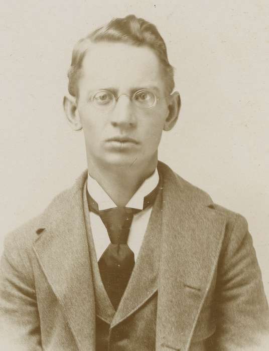 glasses, Portraits - Individual, Iowa History, Fink-Bowman, Janna, Iowa, suit, history of Iowa, IA