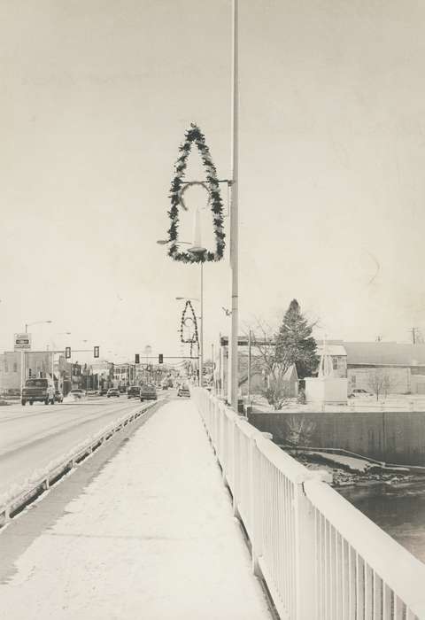 history of Iowa, Cities and Towns, christmas wreath, christmas decorations, Businesses and Factories, garland, Waverly Public Library, Holidays, bridge, Iowa History, Waverly, IA, Winter, Iowa, winter, Motorized Vehicles, Main Streets & Town Squares