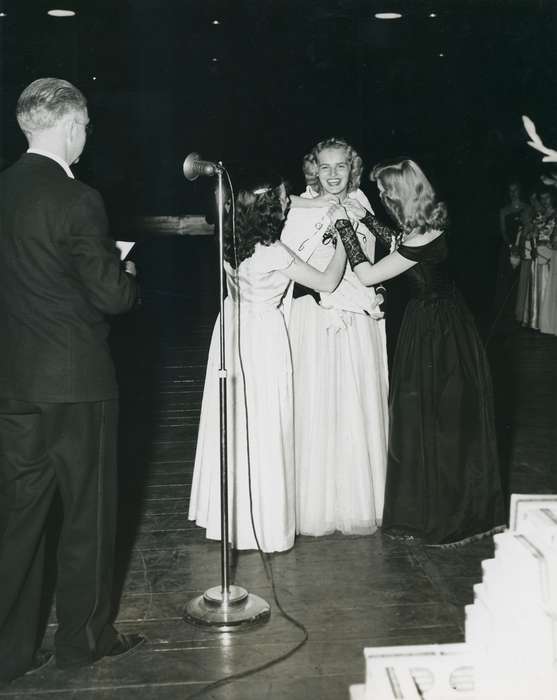 national cattle congress, cattle congress, Photos, history, ia, IA, historic, Black Hawk, Iowa, Waterloo, Fairs and Festivals, Grout Museum of History and Science, United States, dairy princess