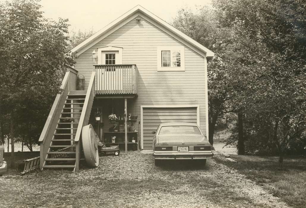 Waverly Public Library, Iowa History, history of Iowa, back of car, driveway, Motorized Vehicles, car, garage, Iowa