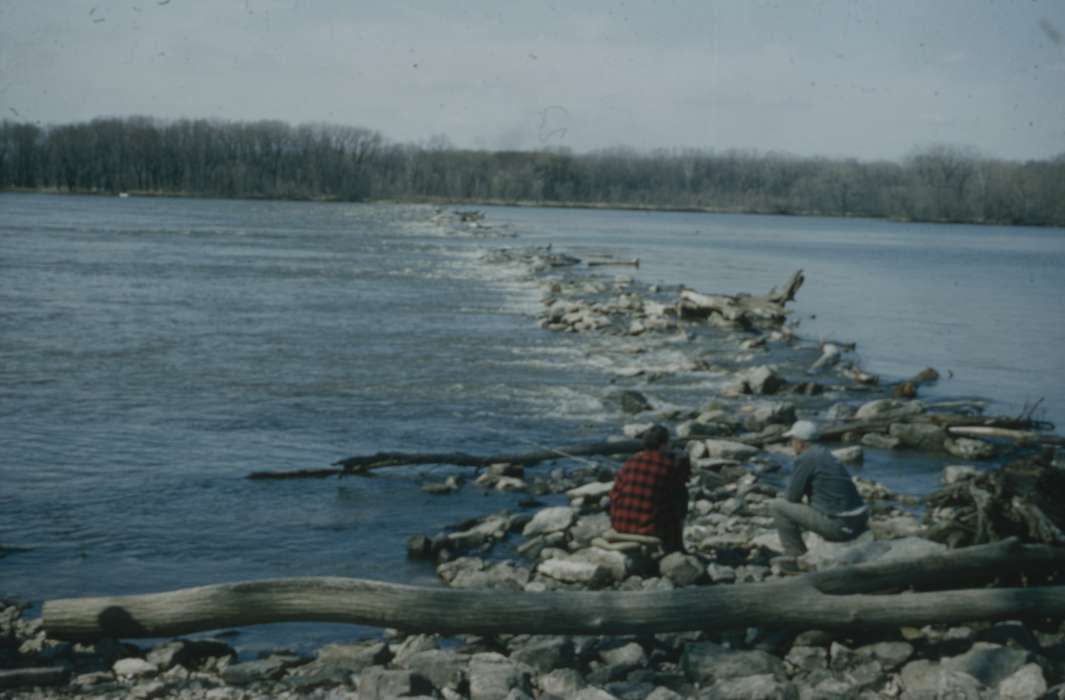 river, Outdoor Recreation, Pate, Linda, Lakes, Rivers, and Streams, Iowa, Iowa History, Burlington, IA, history of Iowa, mississippi