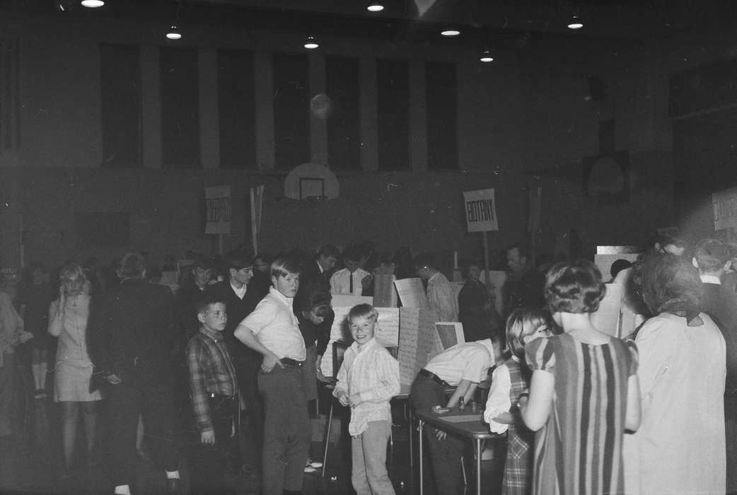 Schools and Education, United States, history, ia, Photos, Children, gym, Coon Rapids Enterprise, historic, Iowa, IA, Fairs and Festivals, science project, science fair, Coon Rapids, signs