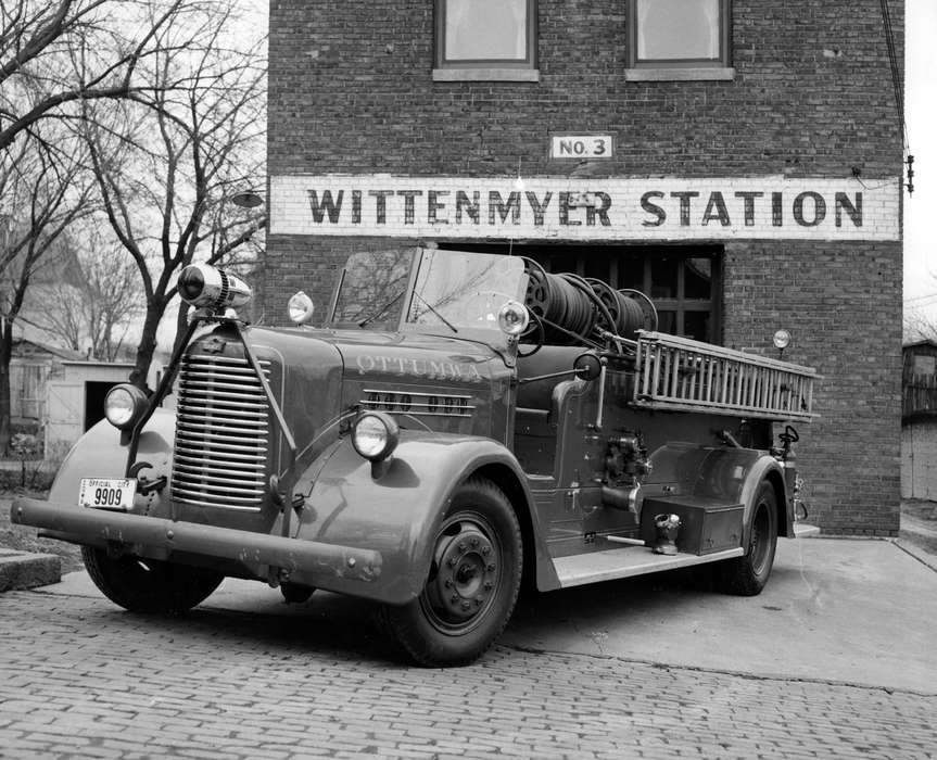 Ottumwa, IA, fire station, fire truck, Iowa History, Iowa, Motorized Vehicles, history of Iowa, Lemberger, LeAnn, Labor and Occupations