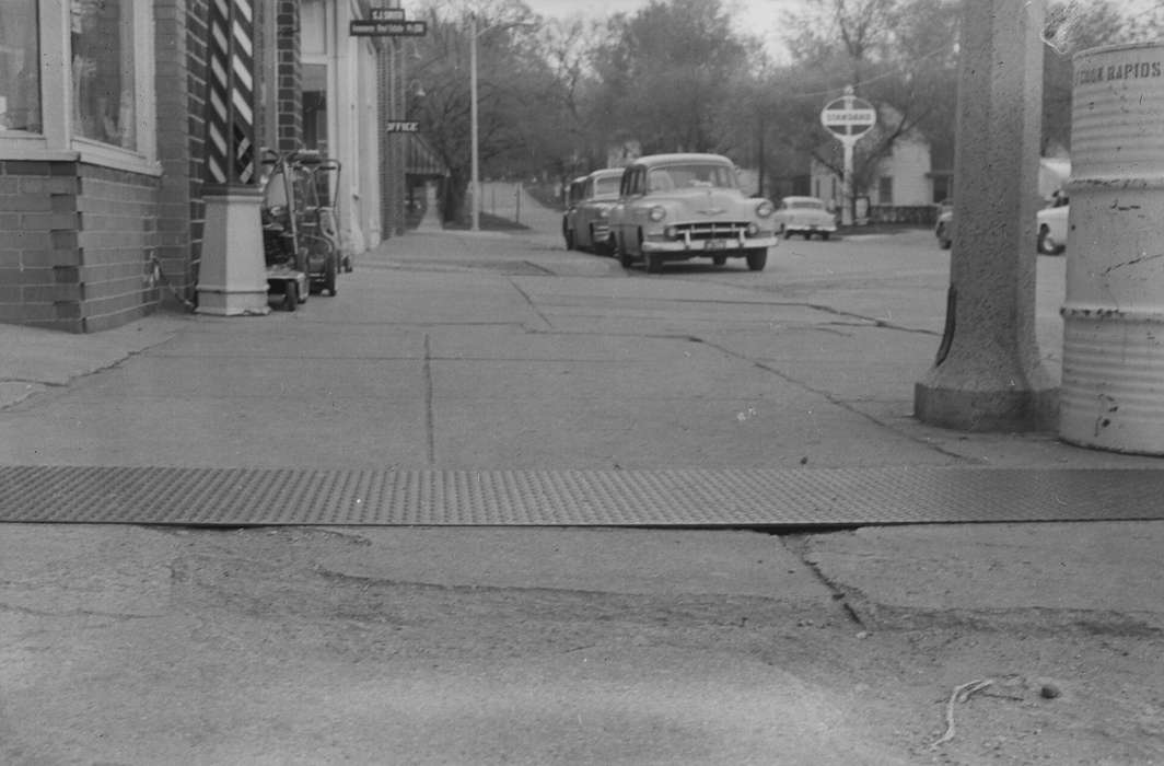sidewalk, ia, car, street, Iowa, history, IA, Coon Rapids, Photos, Coon Rapids Enterprise, historic, United States, Motorized Vehicles, Cities and Towns