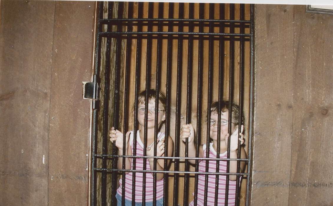 Children, prison, Travel, wisconsin dells, sisters, Iowa History, LeQuatte, Sue, jail, Iowa, Wisconsin Dells, WI, vacation, history of Iowa, Prisons and Criminal Justice