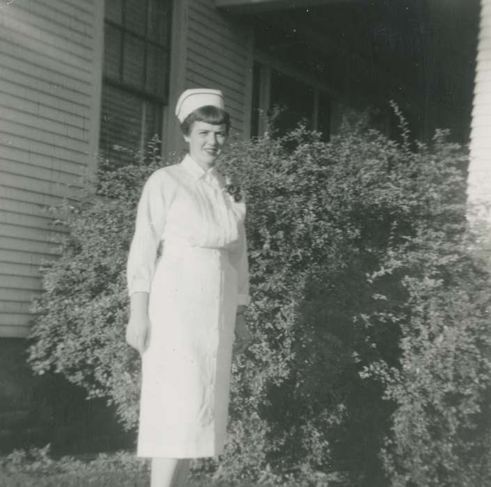 woman, nurse, Iowa History, Portraits - Individual, Iowa, USA, Homes, bush, history of Iowa, Hospitals, Spilman, Jessie Cudworth