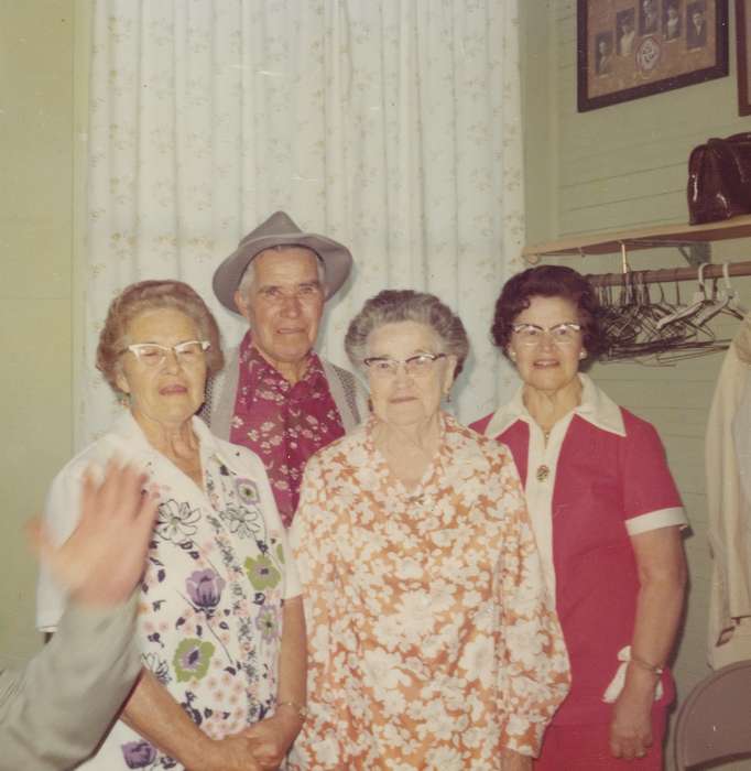 floral, USA, old woman, glasses, Homes, Iowa, Iowa History, Spilman, Jessie Cudworth, Portraits - Group, old people, hand, Families, history of Iowa, red