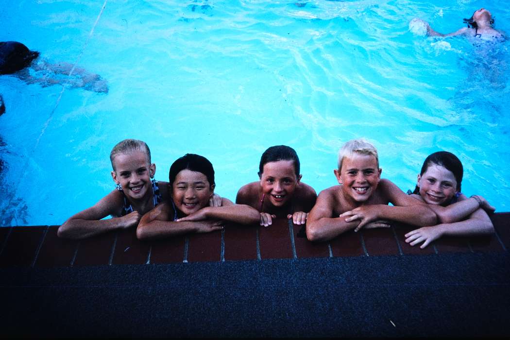 school trip, Photos, Leisure, Children, ia, United States, Travel, missouri trip, Iowa, history, Coon Rapids Enterprise, boy, second grade missouri trip, MO, historic, Portraits - Group, swimming pool