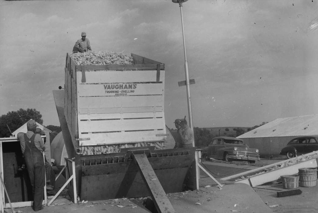 Labor and Occupations, ia, corn, Iowa, history, IA, Coon Rapids, Photos, Coon Rapids Enterprise, historic, United States, Motorized Vehicles