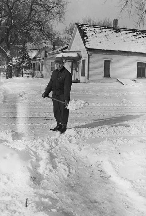 IA, Cities and Towns, historic, Coon Rapids, adult man, hat, neighborhood, straight face, Portraits - Individual, Iowa, snow, United States, Photos, Labor and Occupations, shoveling, history, ia, Coon Rapids Enterprise