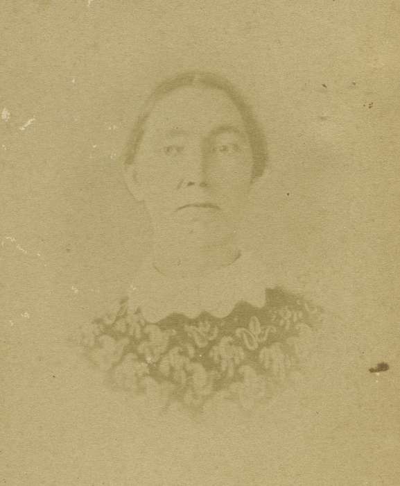 Portraits - Individual, woman, collared dresses, Iowa History, Olsson, Ann and Jons, Iowa, Davenport, IA, lace collar, history of Iowa, calico