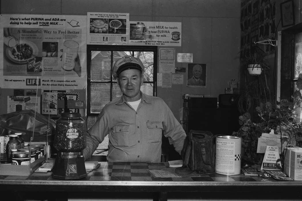Businesses and Factories, employee, history, Photos, Labor and Occupations, posters, uniform, Iowa, IA, plant, Portraits - Individual, bait, United States, ia, Coon Rapids Enterprise, historic, Coon Rapids, certificate