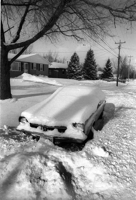 Winter, history of Iowa, car, Iowa History, Cities and Towns, telephone pole, Motorized Vehicles, neighborhood, Ottumwa, IA, Iowa, Lemberger, LeAnn