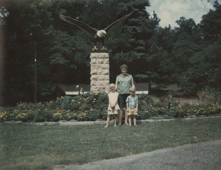 eagle, Dubuque, IA, Davis-Orwoll, Shirley, Iowa History, Travel, Families, Iowa, history of Iowa, statue