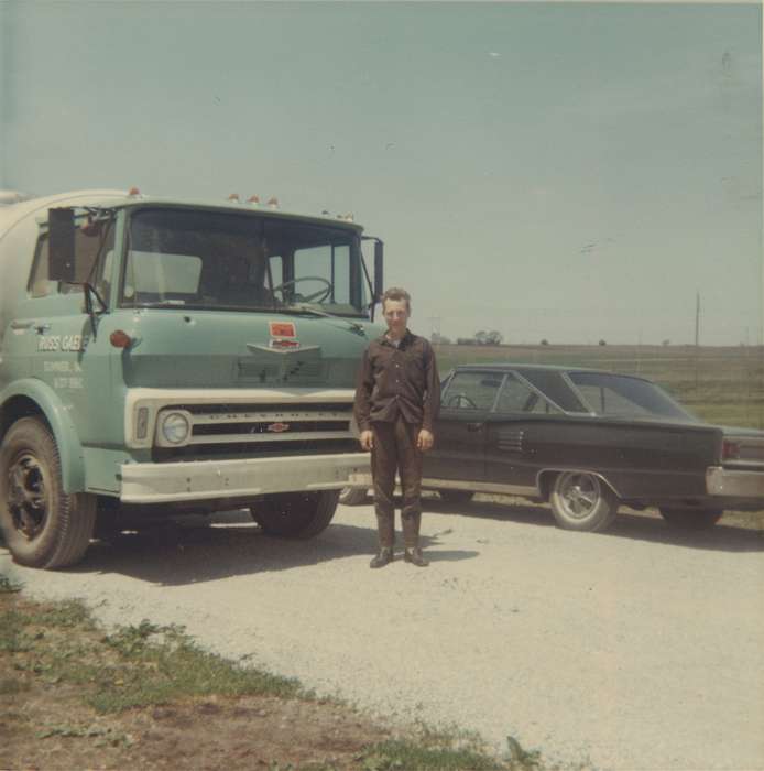 Sumner, IA, Motorized Vehicles, Portraits - Individual, Iowa History, Gaede, Russell, truck, Iowa, history of Iowa, car